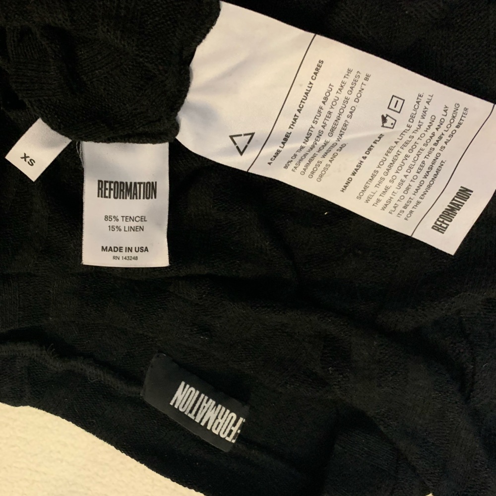 Reformation t shirt 👚 (2pieces ) - Picture 3 of 5